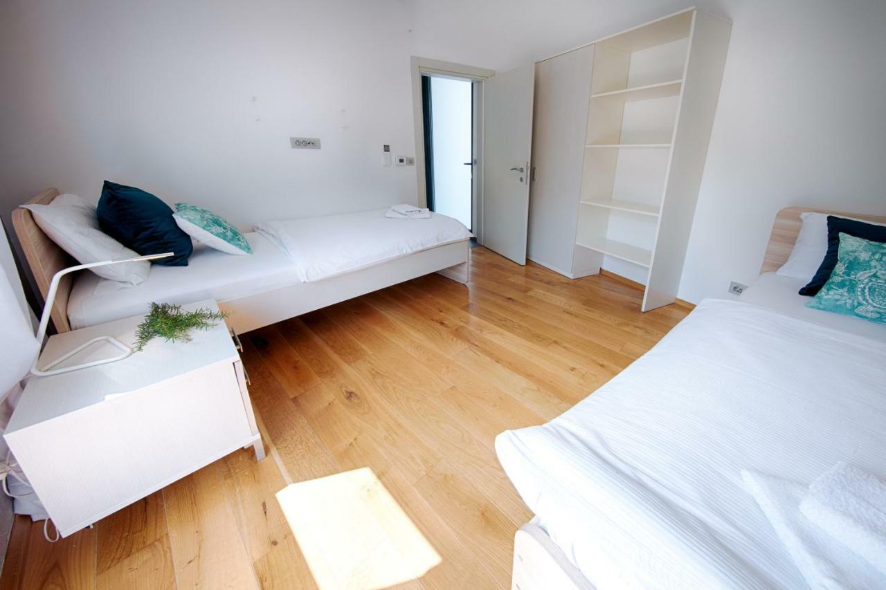 Villa Periska Komiža Esterno foto